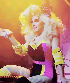 beyotch:look at her though [x]