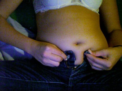 XXX onemorebitebp:  belly distress photo