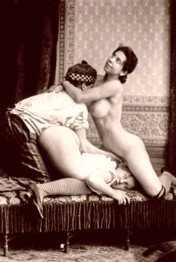 oldalbum:  brothel sex threesome (1890s)