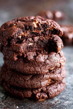 fullcravings:  Fudgy Chocolate Brownie Cookies