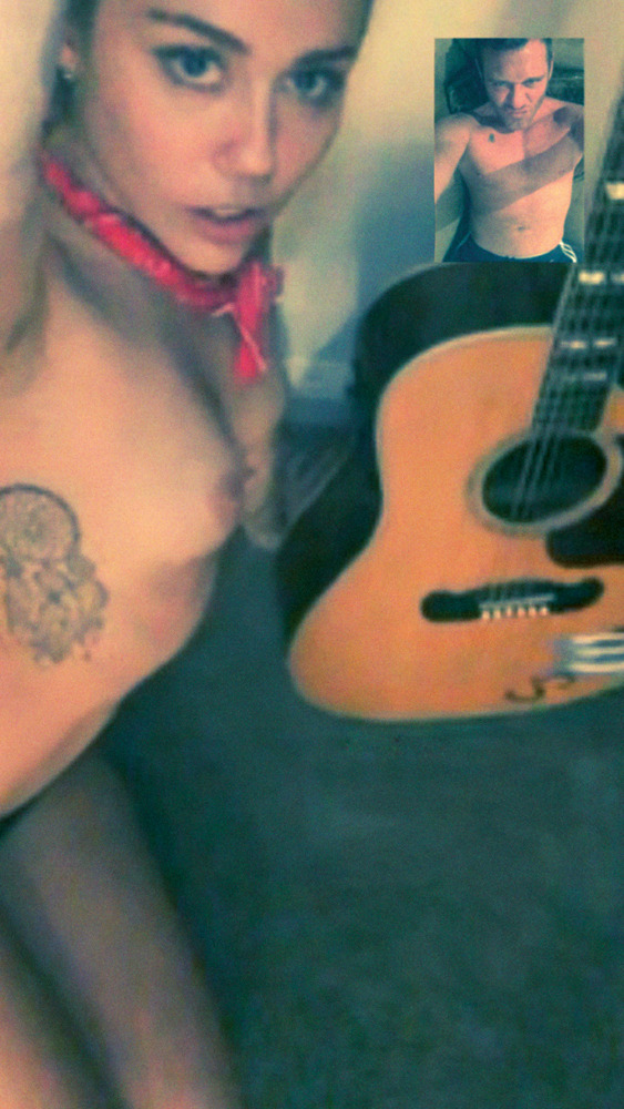 sithonsmoke:  Straight up… I didnt know that Miley Cyrus did a freaky pussy play