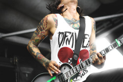 gorgeous-little-killjoys:  Tony Perry of