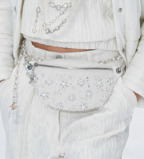 glowdetails:details @ chanel fall 19