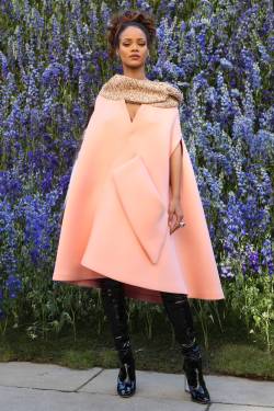 thebadgalrih:    Rihanna at Dior Fashion