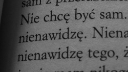 Potrzebuję tej cholernej bliskości, Twojej, przyjacielskiej, bezpiecznej&hellip;