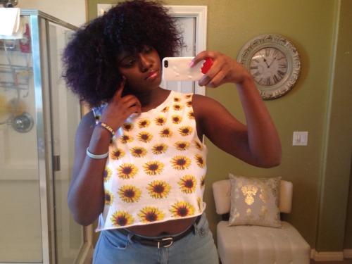 jamaicanamazon:6ft Purple Headed Melanin Goddess.💜
