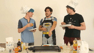 peeblesprotectionpatrol:a collection of gifs from my favorite series on Mark’s