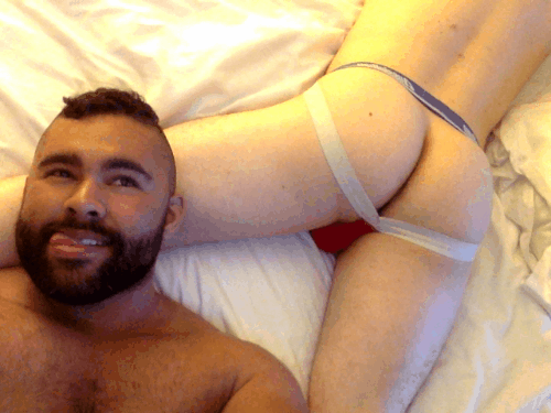 noodlesandbeef:  grrrr…lil pup!