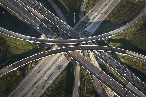 bobbycaputo:  Aerial Freeway Photos Give Engineers Their Due as Geometric Artists  For most of us, freeway interchanges are just something we use to get from one place to the next. For photographer Peter Andrew, they’re art. For several years, he’s