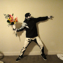 danieldabs:  stunningpicture:  A Halloween costume based on the famous Banksy graffiti  Fucking sickest costume I’ve seen.   So dope! My boy has this tatted on him