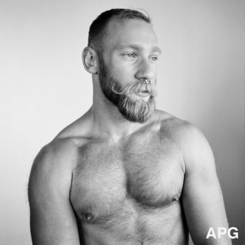 accidentalbear:  (via A/B Exclusive: A Man and His Watermelon Photographed by Alex Girard) 