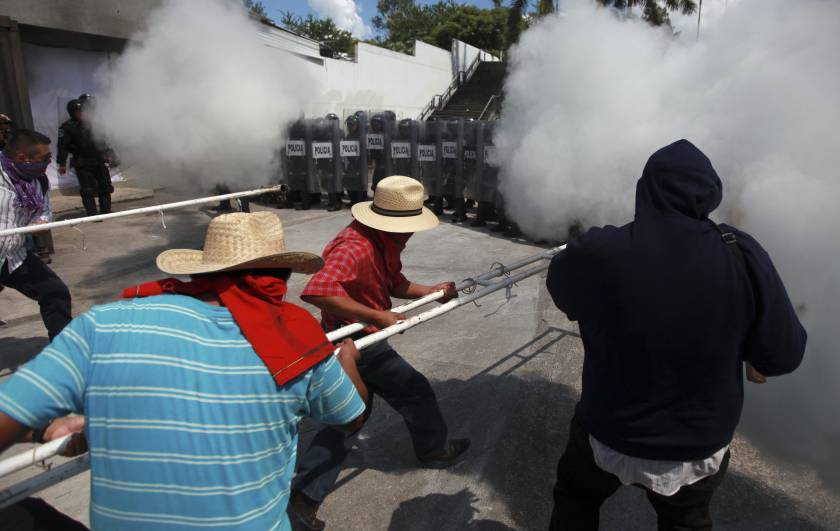 micdotcom:  Powerful photos capture the student protests in Mexico barely anyone