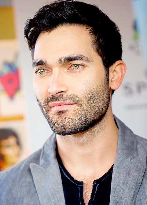 tl-hoechlin:[SOURCE]