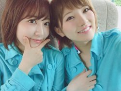 39-sakuchan: SakuNaa  (sorry lol) I ship Sakura with everyone who she is next to (especially Jurina, but that’s a whole different story), but I really like these two being close to each other. First pictures of them kabedonning each other and posting