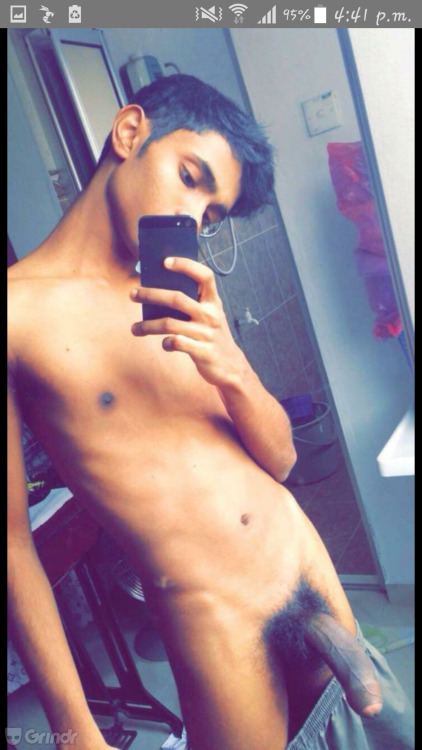 sggayboys: jaynaveenrao: Sg mix guy! Damn cute and hot! I wanna get fucked by him!