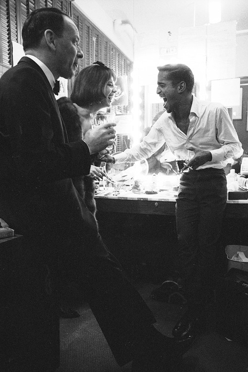 avagardner: Frank Sinatra, Natalie Wood and Sammy Davis Jr. backstage during Davis’