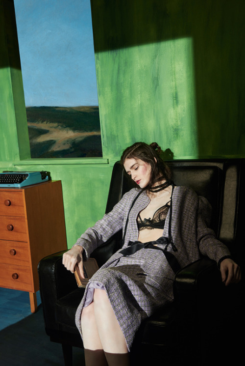 Alexvi Li aka 黎晓亮 (Chinese, b. 1984, China) - Salute to Edward Hopper for Bazaar Art Mar. Issue, 201