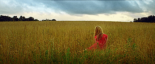 psicotex:  Erin MoriartyThe Kings of Summer, 2013.