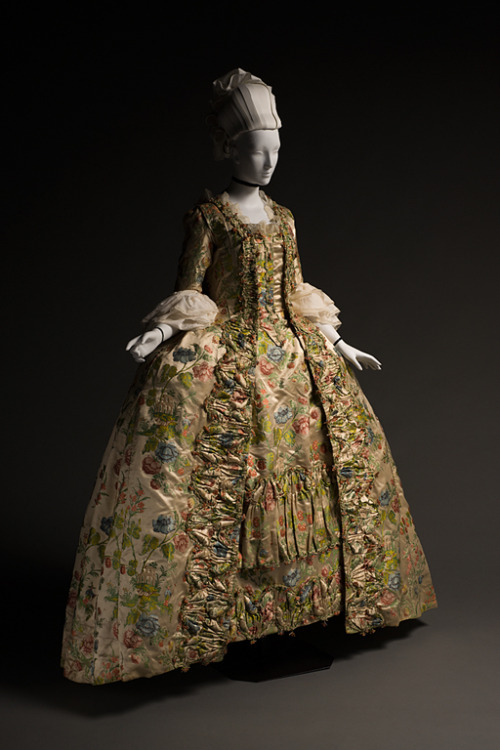 Robe à la française, 1760-75From Historic Deerfield Museum