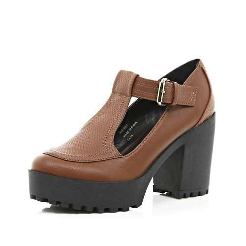 High Heels Blog Tan chunky cleated sole T bar shoes via Tumblr