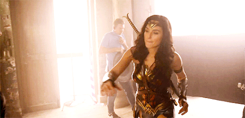 finnskywallker:Gal Gadot behind the scenes of Wonder Woman