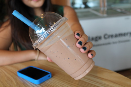 unadvisedkids:  i want a milk shake :C