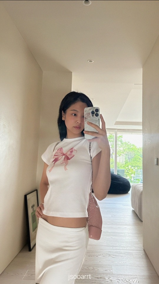 __ __