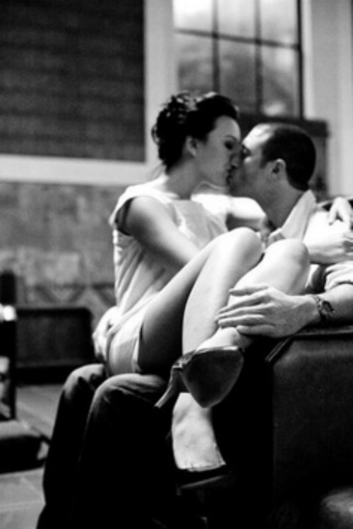 liberamente2001:  cuddling kiss 