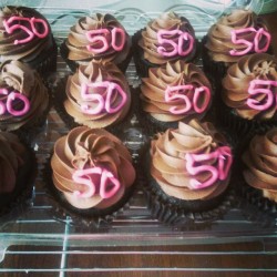 ginascupcakes:  #ginascuisinecakescookiesandcupcakes