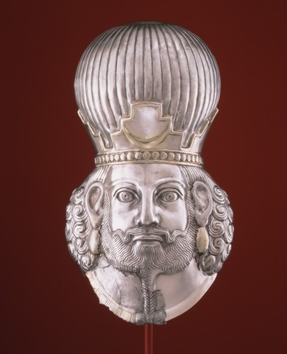 met-ancient-art:Head of a king, Metropolitan Museum of Art: Ancient Near Eastern ArtFletcher Fund, 1