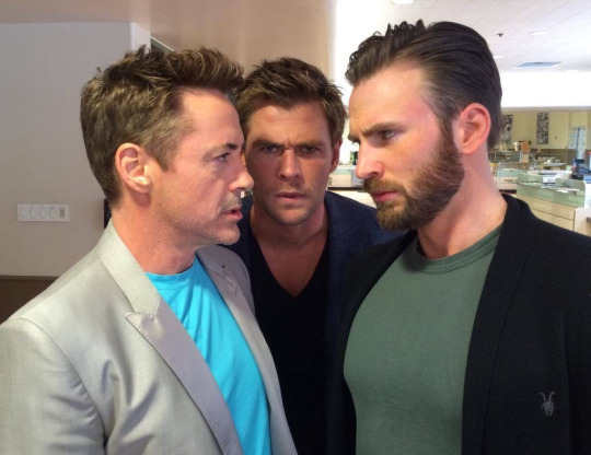 pixeltaire:  isn’t this the plot to Civil War