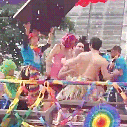   Alfonso Herrera &amp; Miguel Ángel Silvestre - São Paulo Gay Pride Parade
