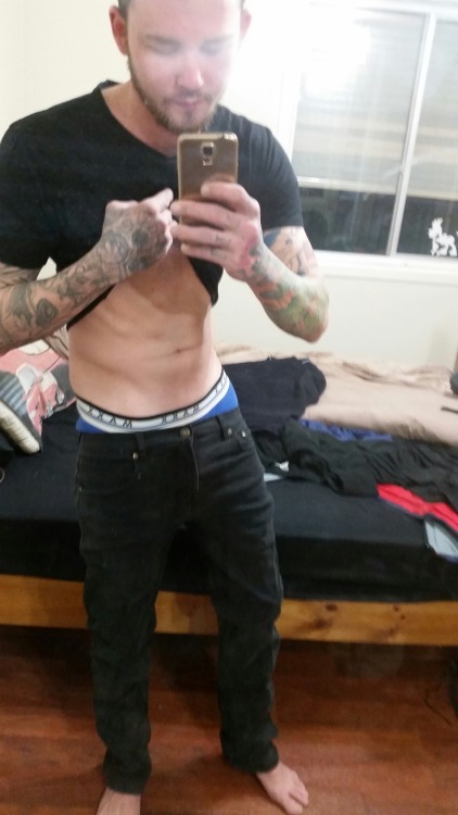 godickpicsfordays:  24 year old Justin from Australia