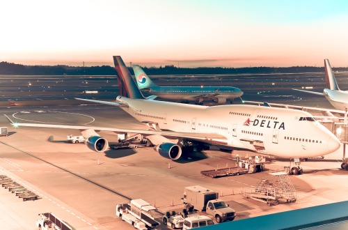 runway25r:  by JJSS