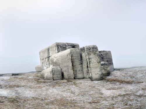 ‘Concrete Mirrors’ Concrete Mirrors deals with the iconography of space conquest during the 60s, bac