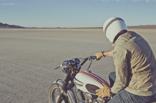 Porn oxcroft:  // Triumph Bonneville, Mojave photos