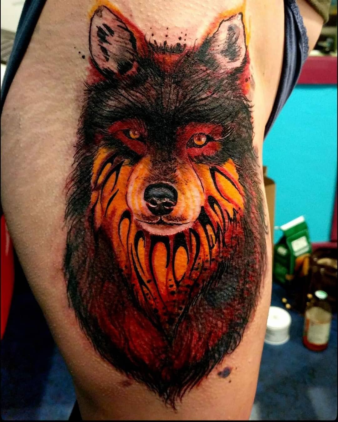 Really fun Wolf tattoo with an unusual color scheme
#ryanalmighty #almightystudios #tattoo #tattoomodel #tattoolife #tatu #girltattoo #wolftattoo #colortattoo #wolf #professionalweirdo (at Jamestown, New...