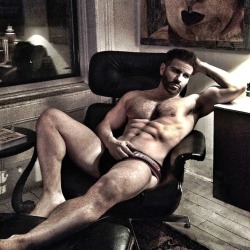 humplex:   Sexy muscle stud lounging in his