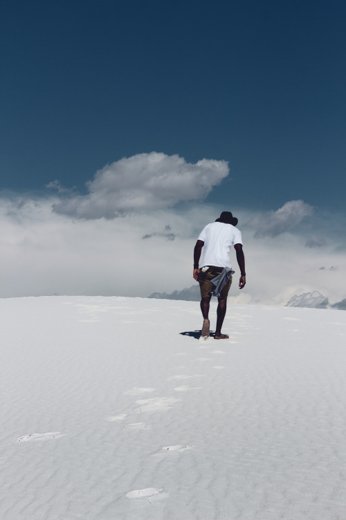 karl-shakur:White Sands (Desert-Runs) by Karl-Shakur // Instagram