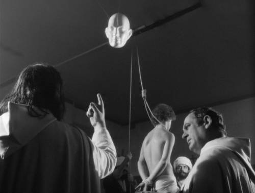 365filmsbyauroranocte:  Films watched in 2015.Film 150: L’hypothèse du tableau volé (a.k.a. The Hypothesis of the Stolen Painting) (Raoul Ruiz, 1979) Nota: 6.5/10“What do you see? What do you feel? Is it pain or is it ecstasy that keeps you afloat