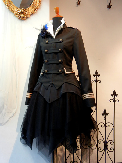 atelierbozuberalles:  New Releases: Atelier Boz -   ヴァルディックジャケット Valdick Jacket BZ2393 / BZM2393 Colours: Black / Bordeaux Price:  Mens ¥30,024 / Ladies  ¥27,864   