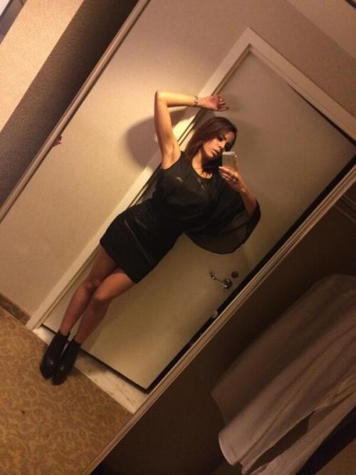 blowinggreens: Sexy Petite Teen Wanna Date Today!!!