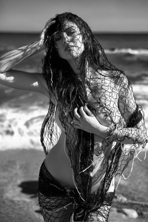 maryelle99: The sea is my master, takes me where it wishes…. ⚓️