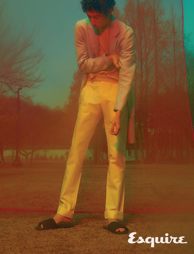 stylekorea:Kim Bong Woo  for Esquire Korea April 2018. Photographed by Kim Hee June
