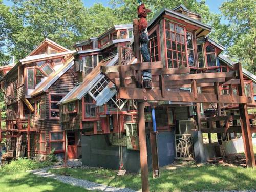 The Smith House in Massachusetts, het complexe huis van de onlangs op 94 jarige leeftijd overleden M