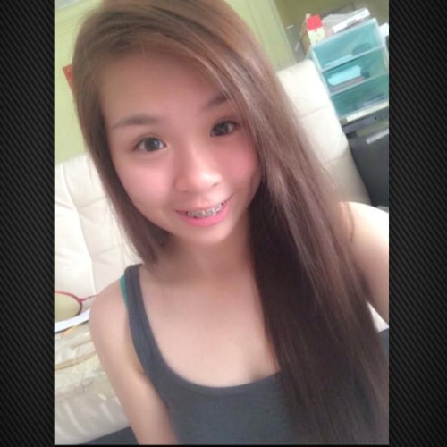 myh0rnyd3sires: Her name is Miyuki. Want to know her contact?  Anyone know this girl can share 