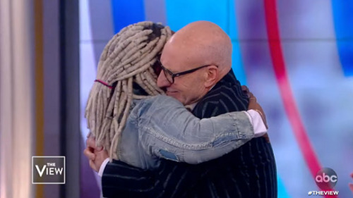 fuckyeahsirpatrickstewart: Patrick Stewart Invites Whoopi Goldberg to Return to ‘Star Trek’