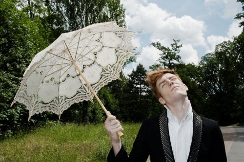 Bastien Bonizec… Another Ginger and flowers!