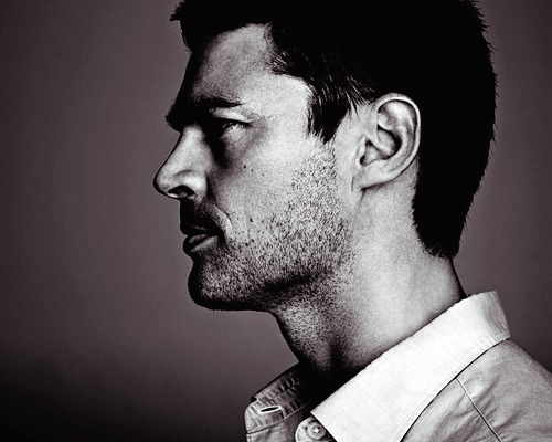 radiophile:karl urban | photographed by craig owen [x]