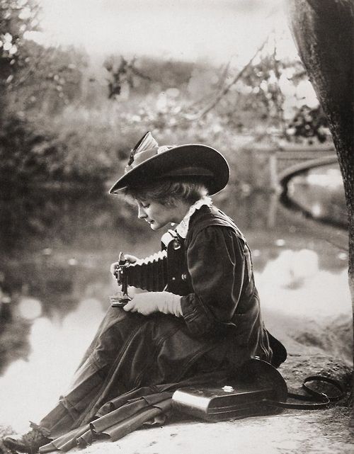 historylovers: Unknown Woman with a Kodak Camera in the firsts years of 1900s.